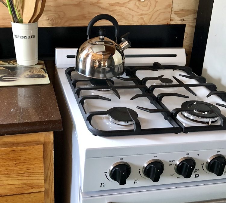 Ryder – Intérieur, cuisinière